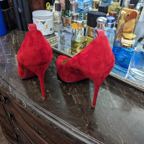 Shies - Picture 5 of 6